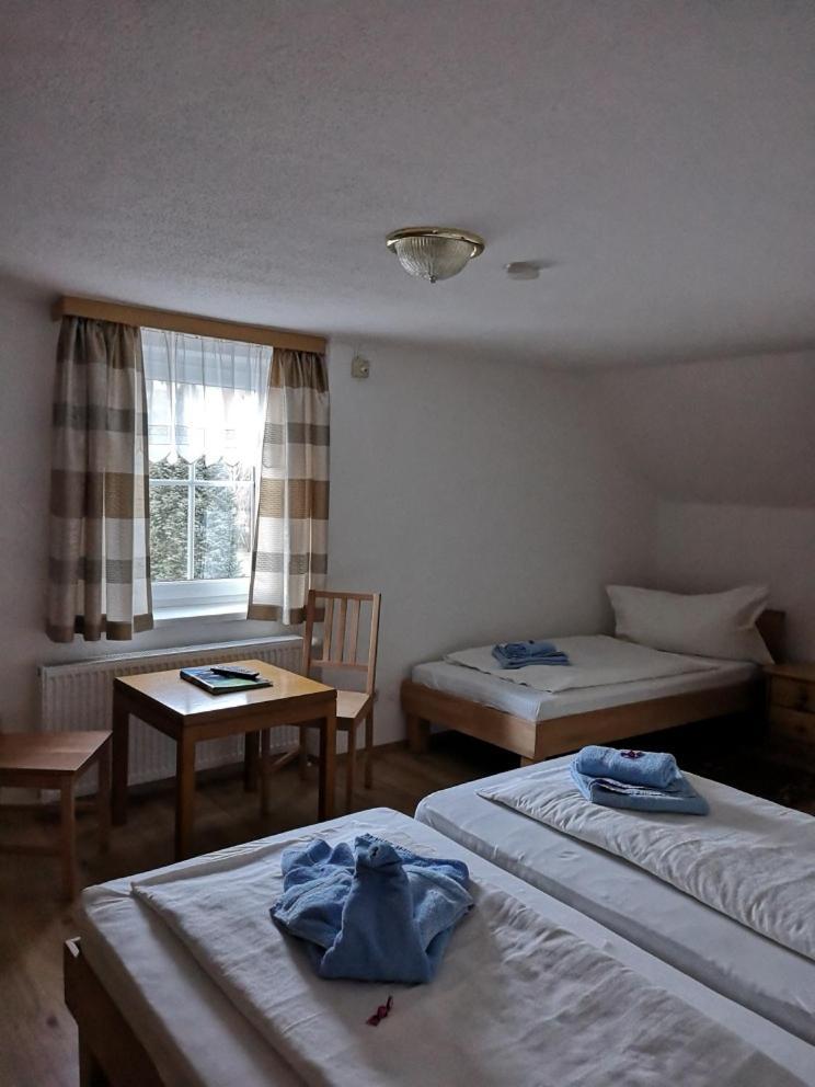 Gasthof Widenschek Thalheim Zewnętrze zdjęcie